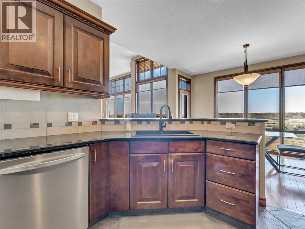 16 Palisades Mews Ne Property Photo 14