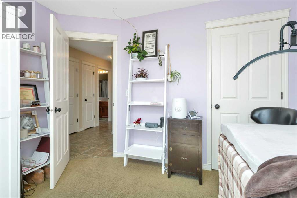 100 Wade Close Property Photo 23