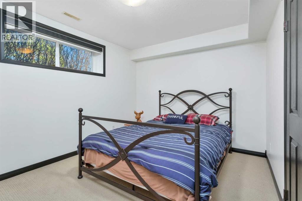 100 Wade Close Property Photo 38