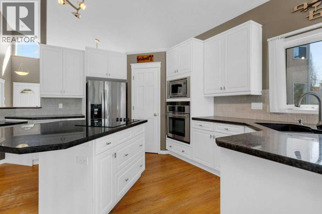 63 Mt Assiniboine Circle Se Property Photo 8