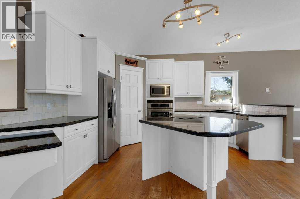 63 Mt Assiniboine Circle Se Property Photo 9