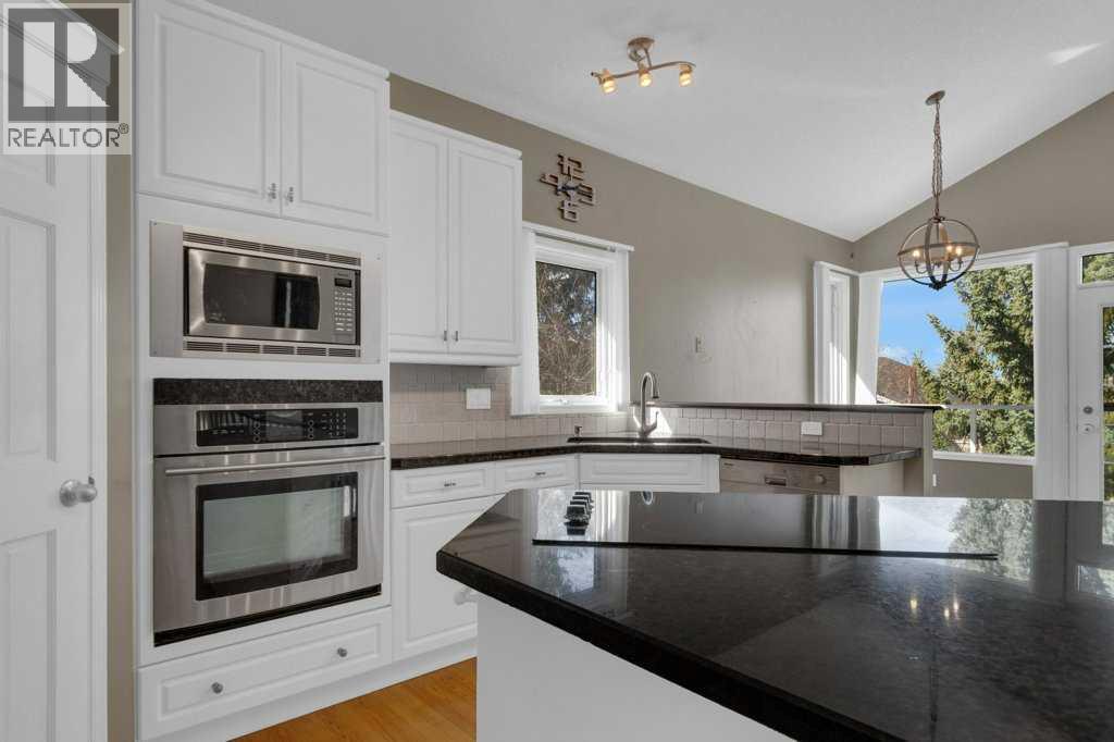 63 Mt Assiniboine Circle Se Property Photo 10