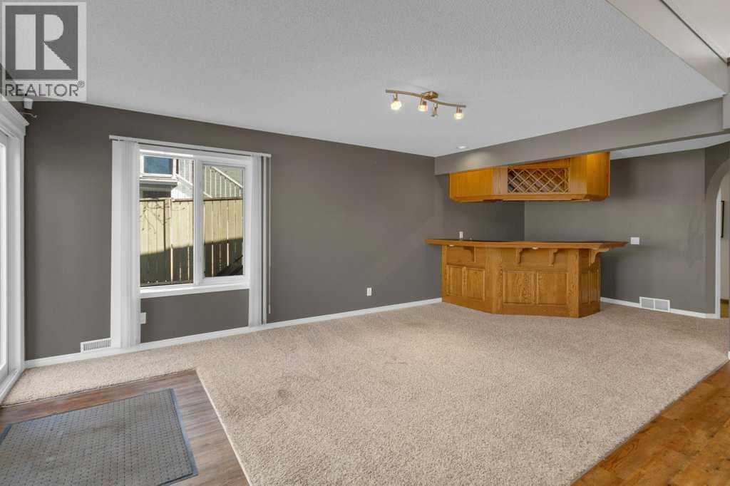 63 Mt Assiniboine Circle Se Property Photo 25