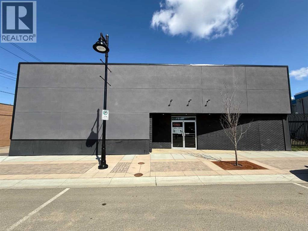 5004 51 Ave Property Photo 1