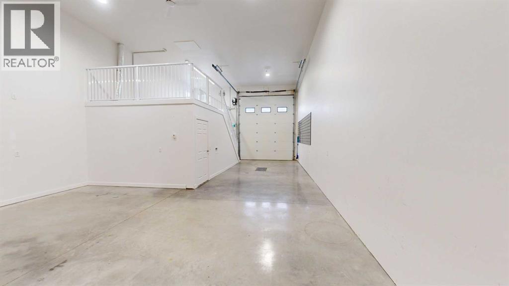 3954 30 Street North Property Photo 12