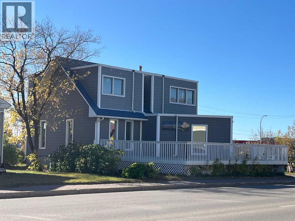 9731 100 Avenue Property Photo 1