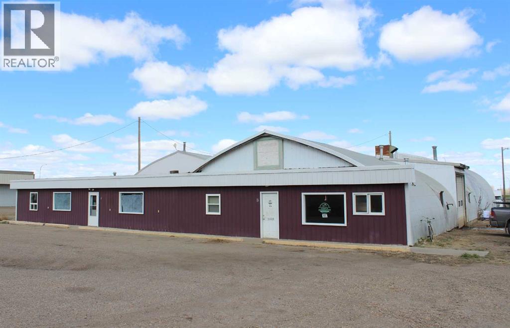 143078 15 Avenue W Property Photo 1