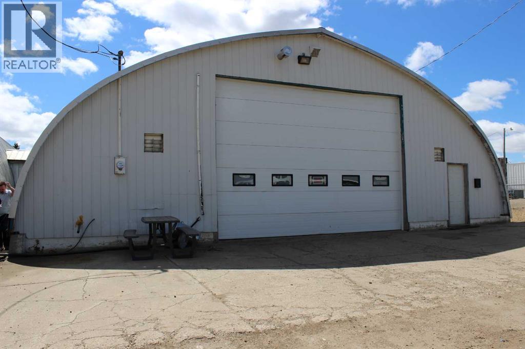 143078 15 Avenue W Property Photo 14