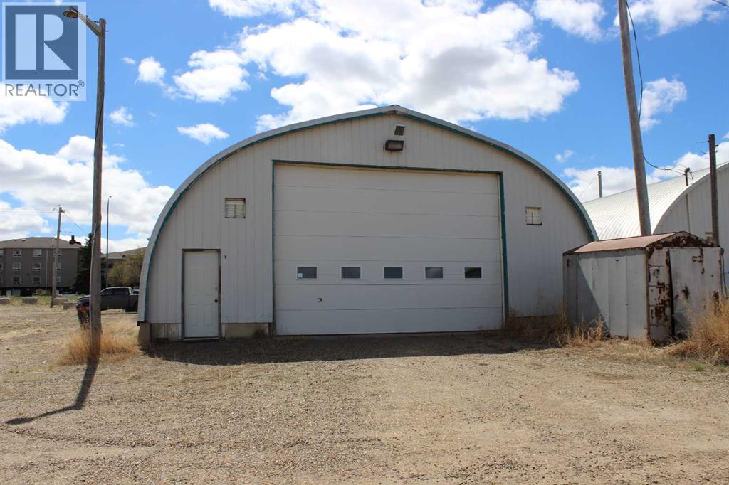 143078 15 Avenue W Property Photo 16