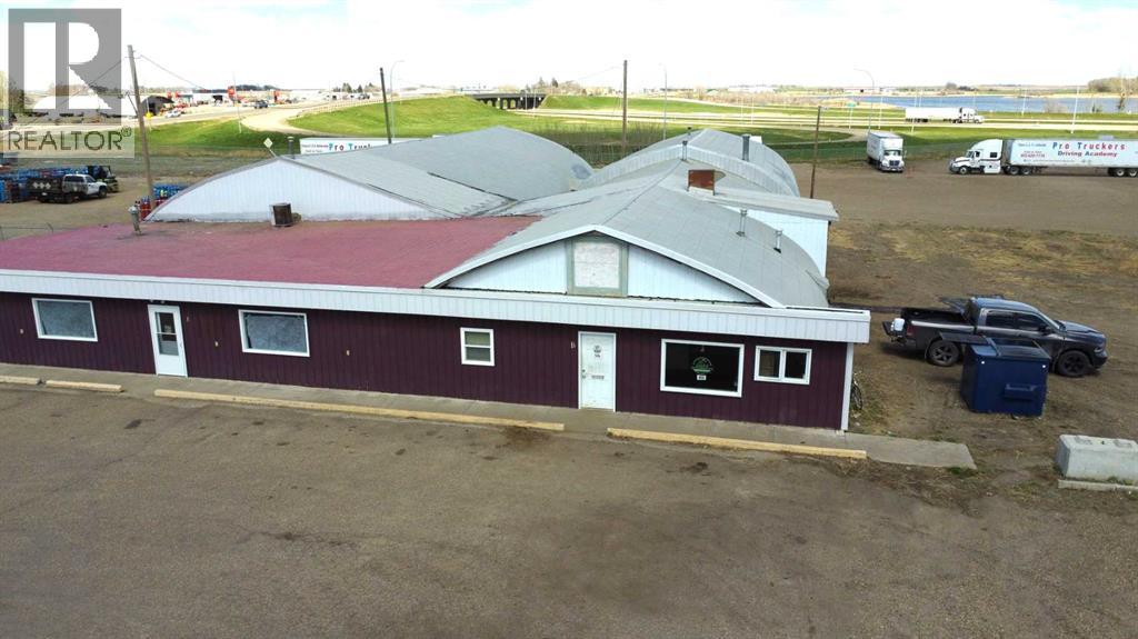 143078 15 Avenue W Property Photo 17