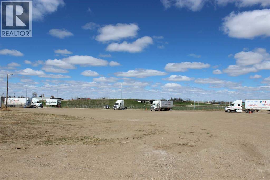 143078 15 Avenue W Property Photo 30