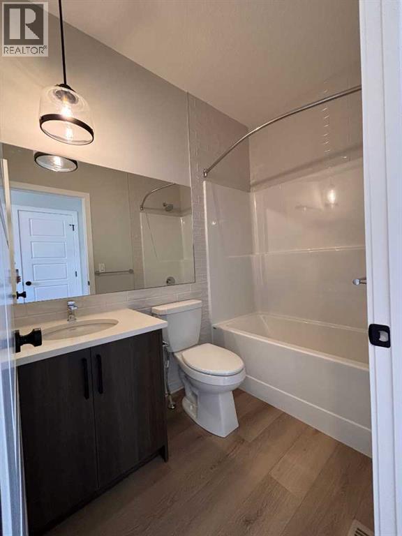 475 Baywater Green Sw Property Photo 6