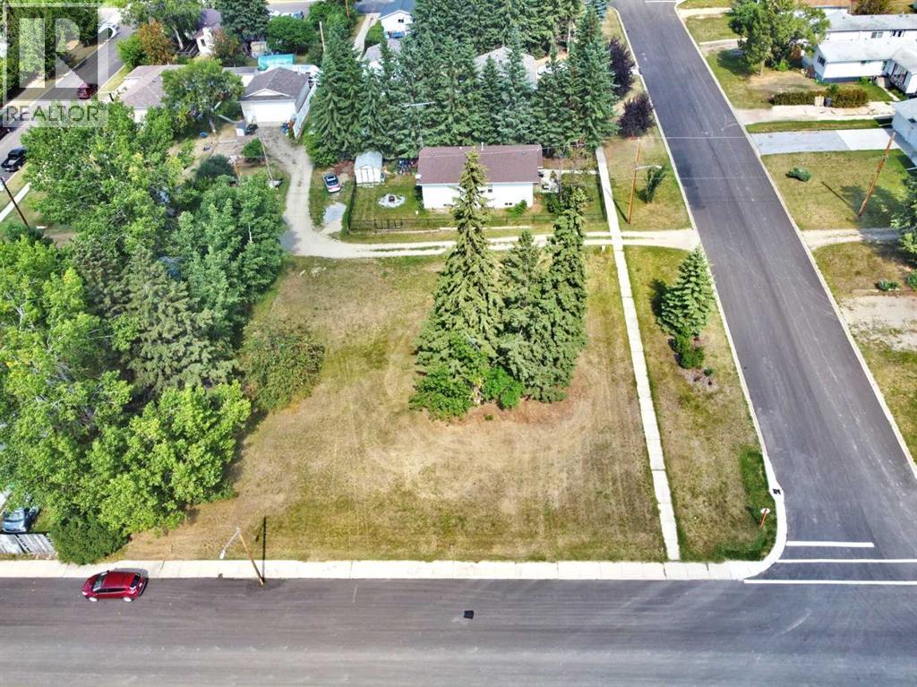 85010 50 Avenue Property Photo 2