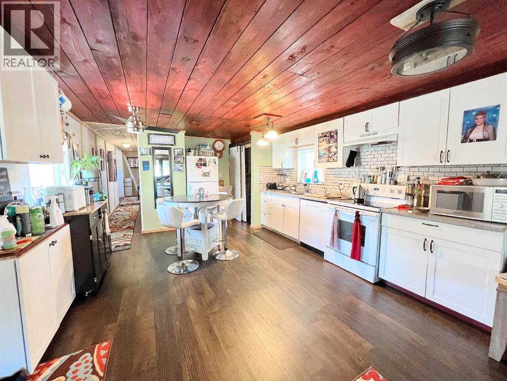 660022 Range Road 225.5 Property Photo 4