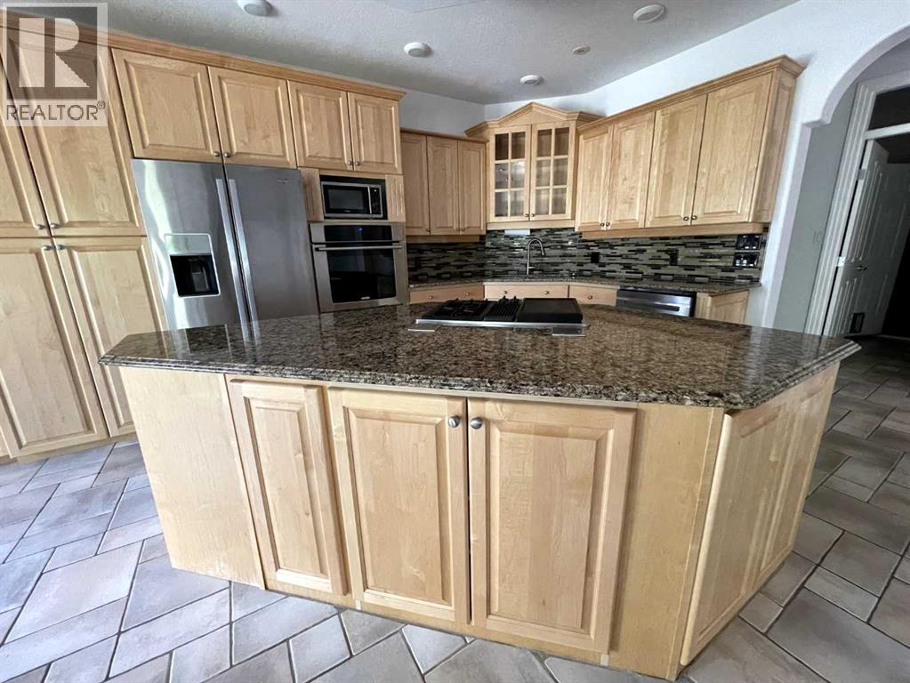 5 Caribou Close Property Photo 12