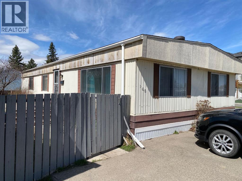 6724 17 Avenue Southeast Photo de la propriété 1
