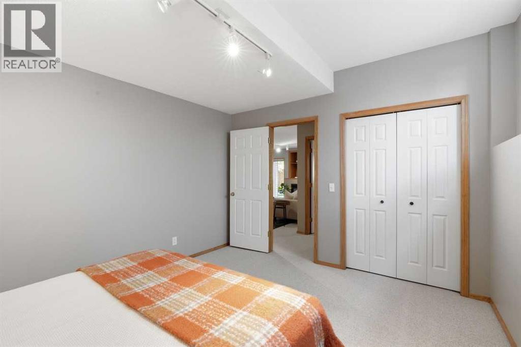 545 Rocky Ridge Bay Nw Property Photo 31
