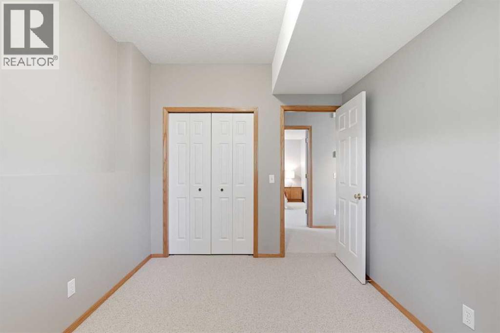 545 Rocky Ridge Bay Nw Property Photo 33