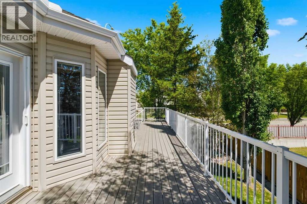 545 Rocky Ridge Bay Nw Property Photo 35