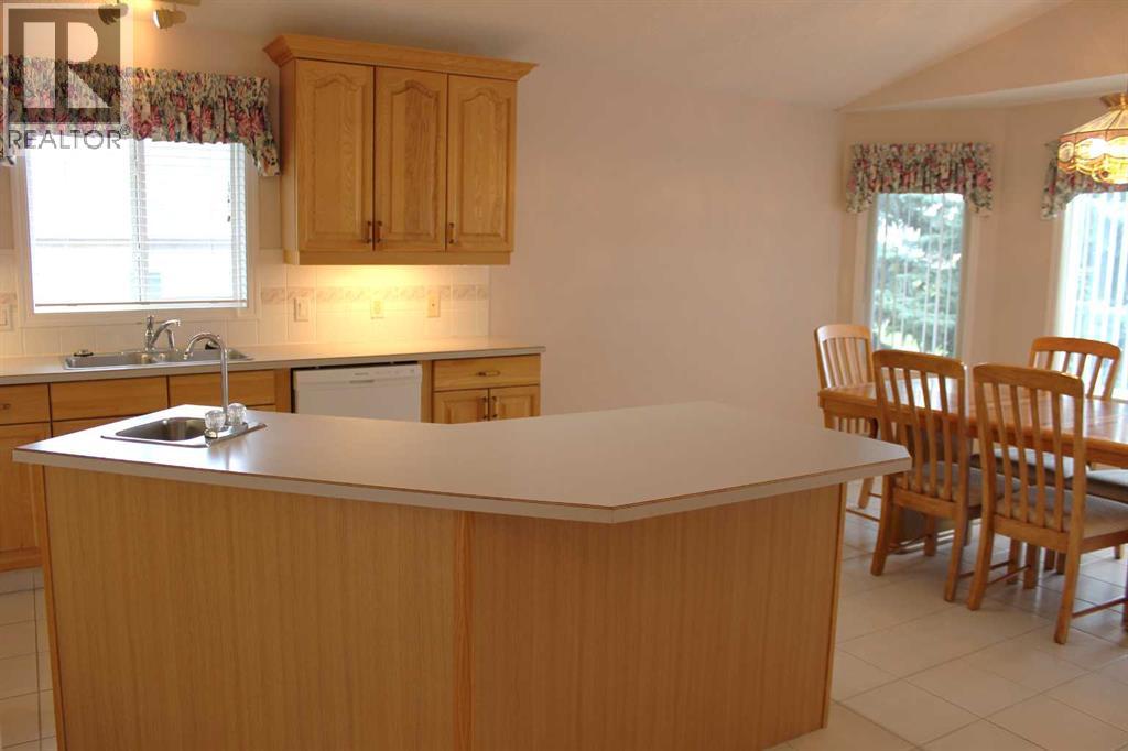 71 Park Place W Property Photo 10
