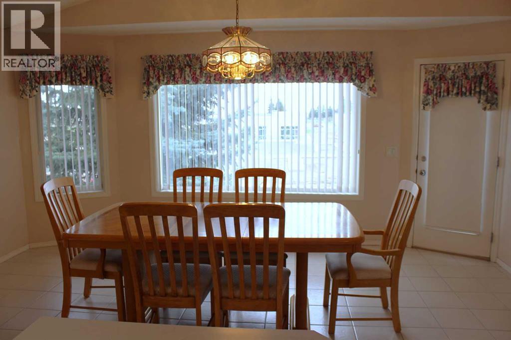 71 Park Place W Property Photo 13