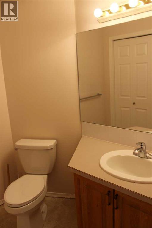 71 Park Place W Property Photo 16
