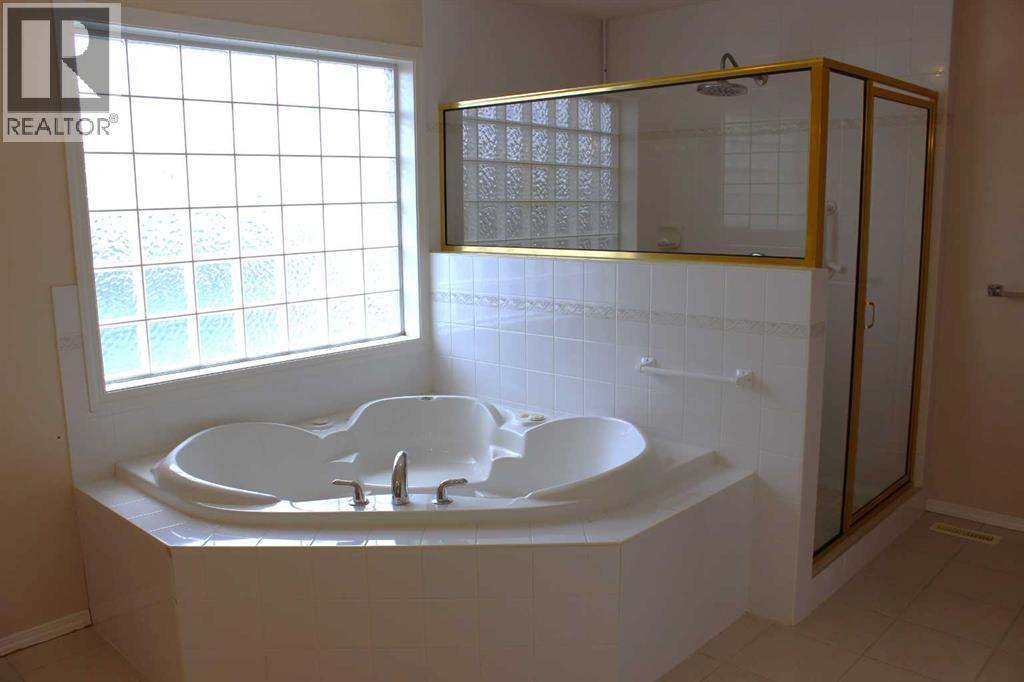 71 Park Place W Property Photo 21