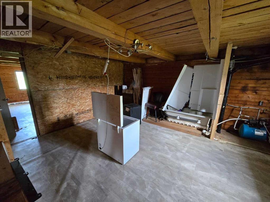 245012 Highway 737 Property Photo 18