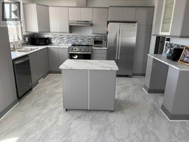 4418 54 Avenue Property Photo 2
