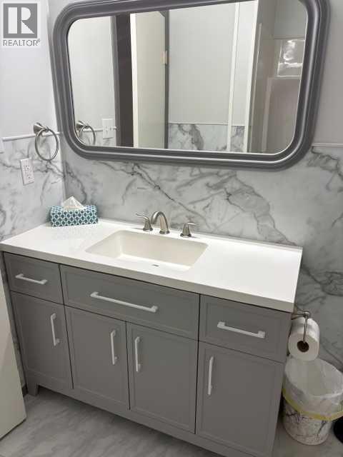 4418 54 Avenue Property Photo 11