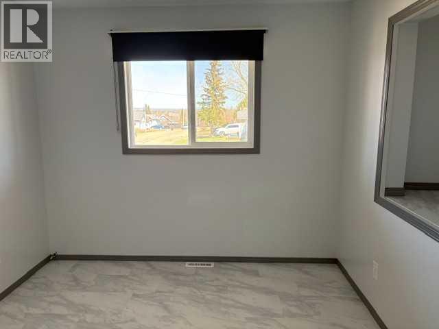 4418 54 Avenue Property Photo 22