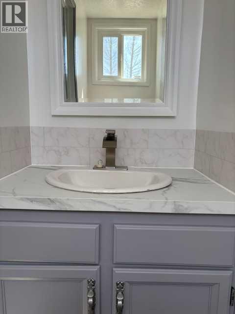 4418 54 Avenue Property Photo 40