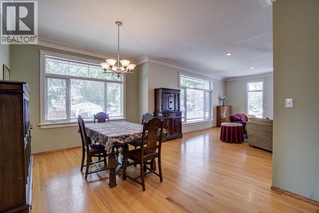 224 52 Avenue W Property Photo 12