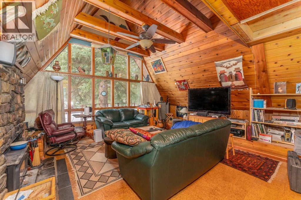 77 Grotto Road Property Photo 14