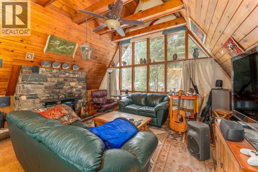 77 Grotto Road Property Photo 15