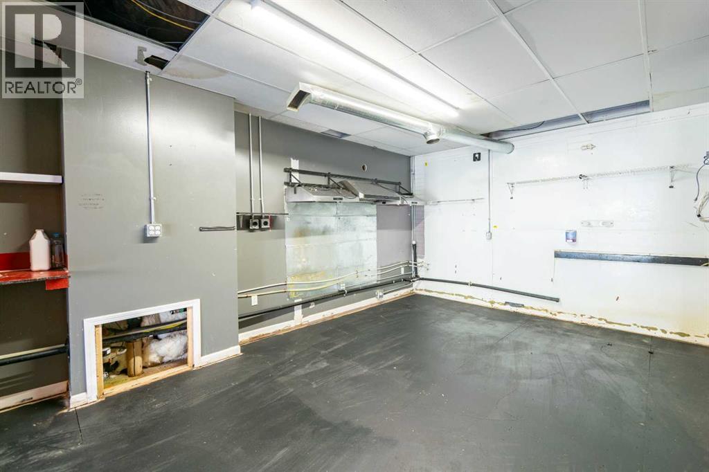 5007 50 Avenue Property Photo 11