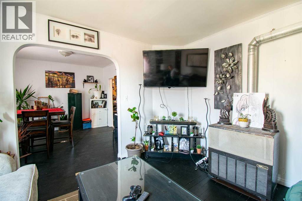 5007 50 Avenue Property Photo 26