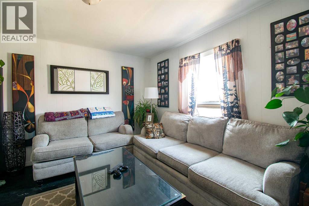 5007 50 Avenue Property Photo 27