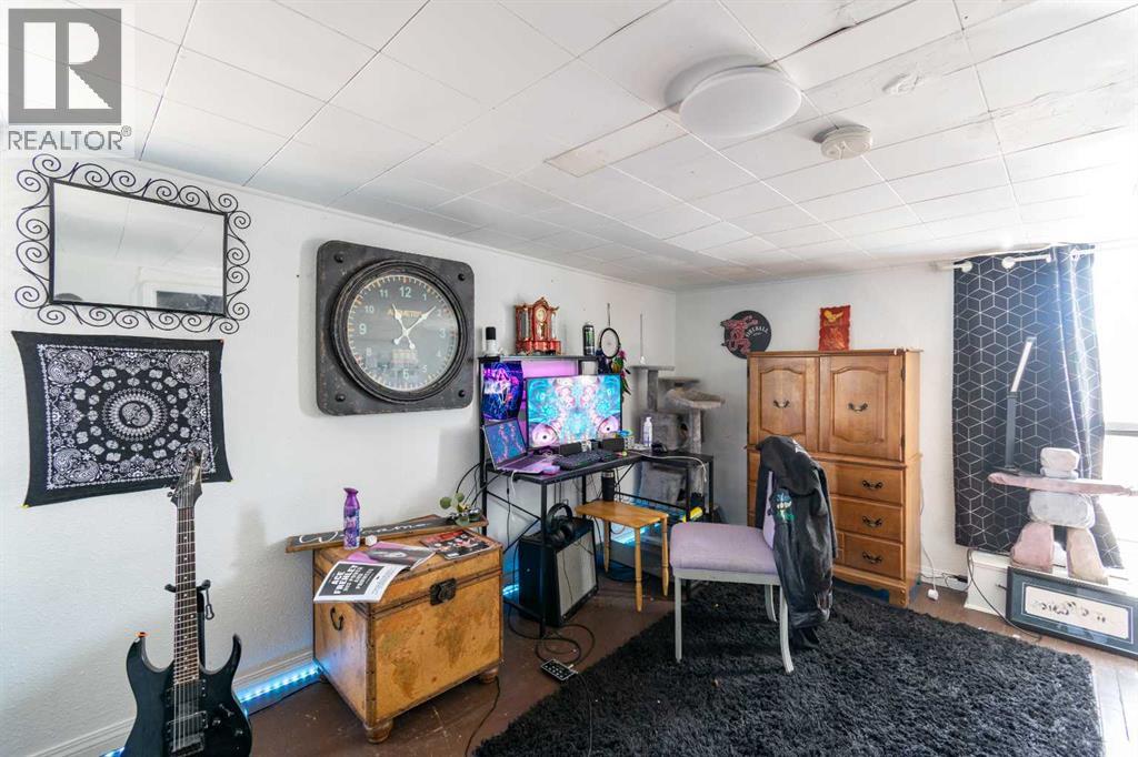 5007 50 Avenue Property Photo 32
