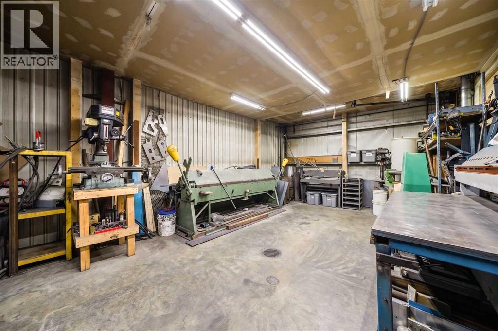 1020 Laut Avenue Property Photo 8