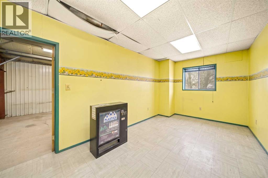 1020 Laut Avenue Property Photo 16