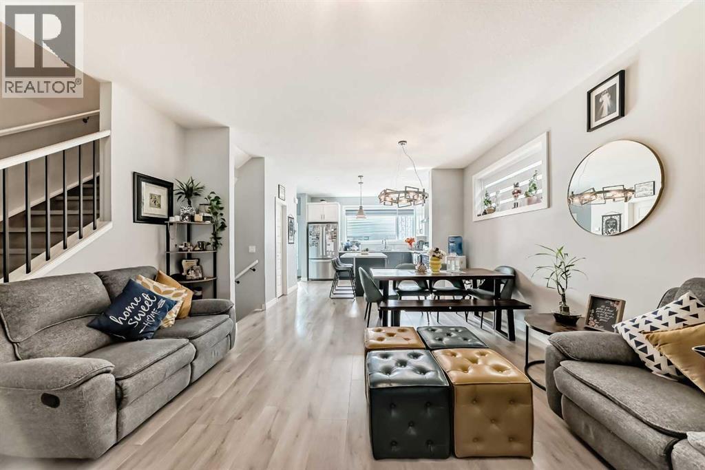 15053 37 Street Sw Property Photo 4