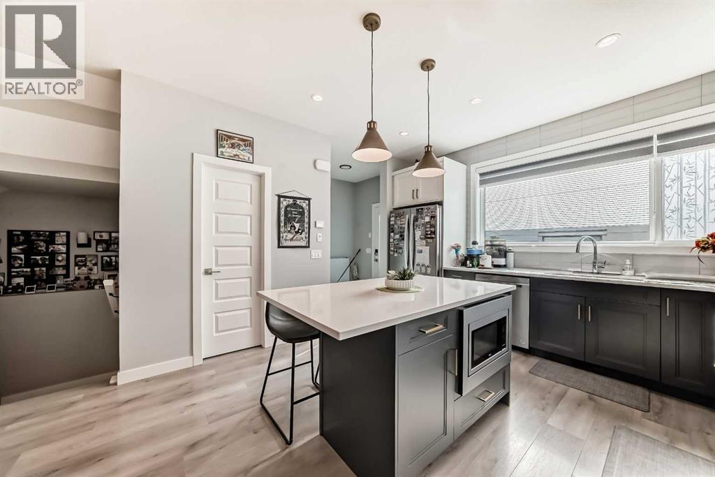15053 37 Street Sw Property Photo 8