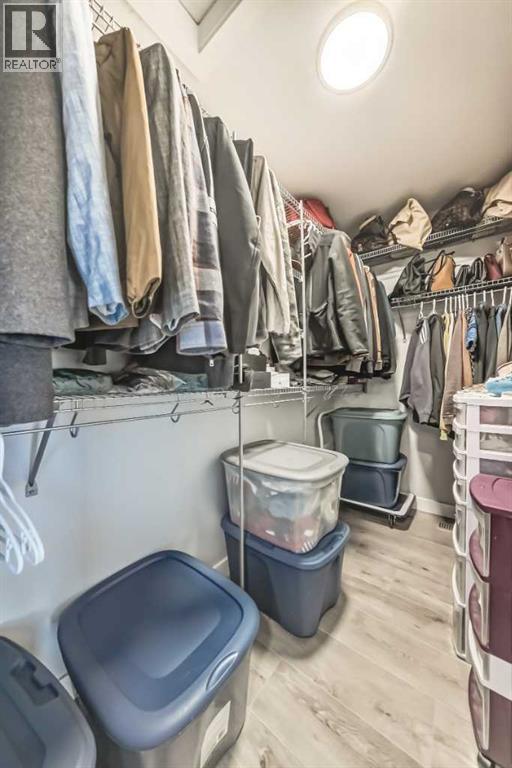 15053 37 Street Sw Property Photo 23