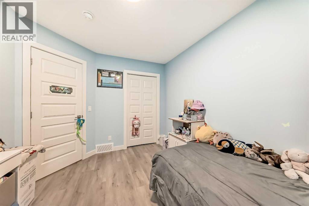 15053 37 Street Sw Property Photo 25