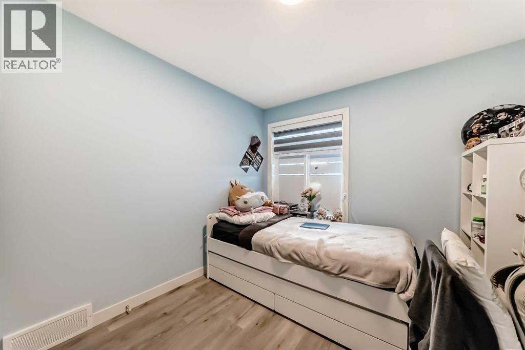 15053 37 Street Sw Property Photo 27