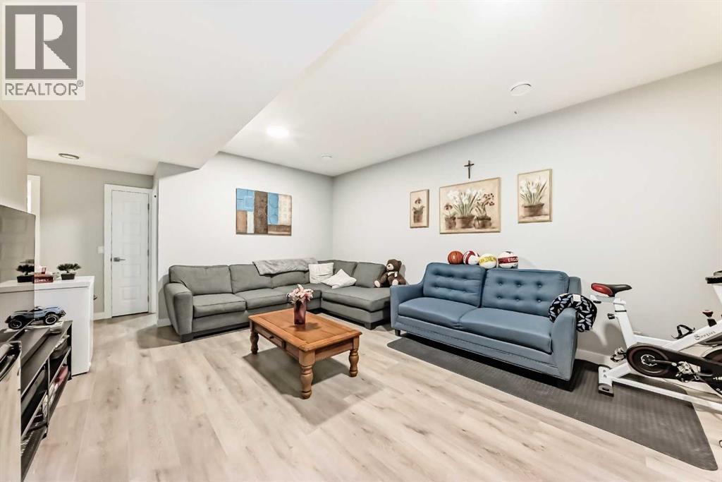 15053 37 Street Sw Property Photo 35