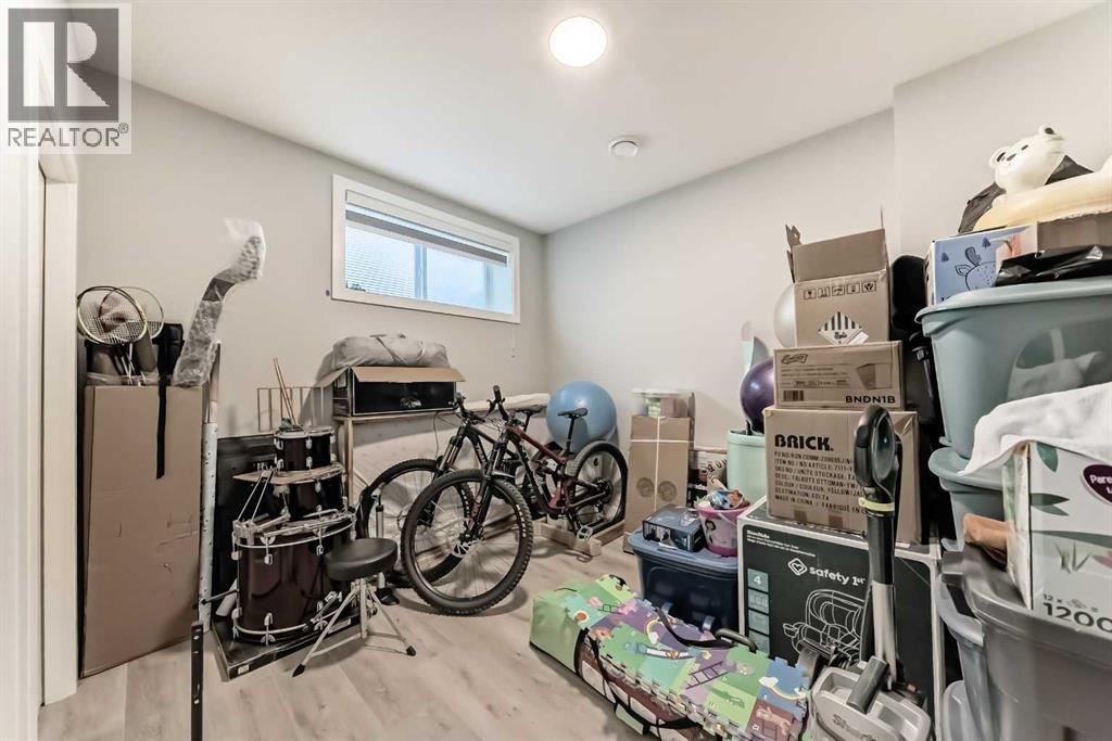 15053 37 Street Sw Property Photo 39