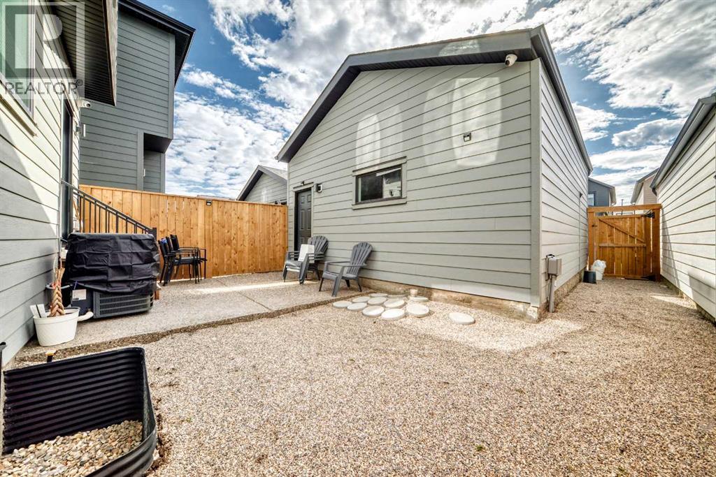15053 37 Street Sw Property Photo 46