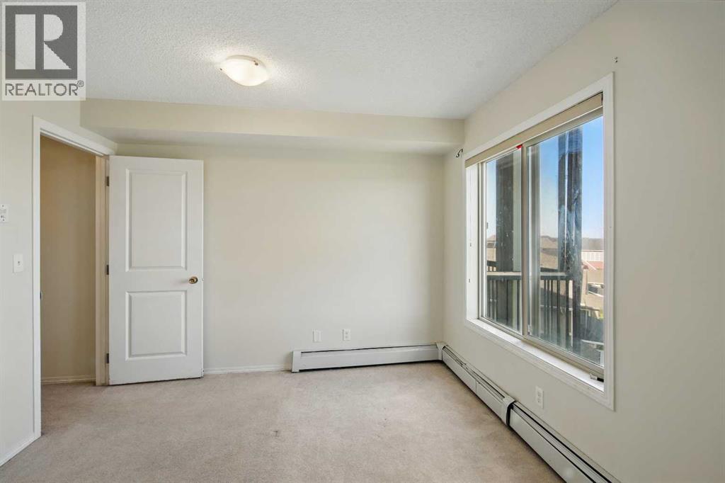 15 Saddlestone Way Northeast Property Photo 12